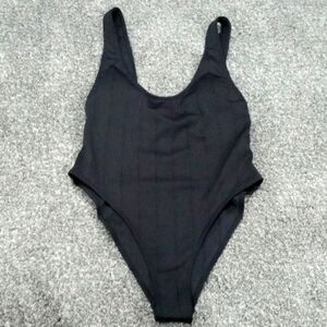 River Island black ribbed swimsuit. Size 6. NWT